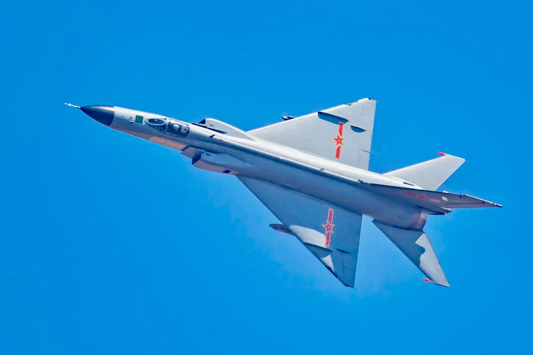 HORIZON LINE SHENYANG J-8II (J-8B) FIGHTER JET - Image 6