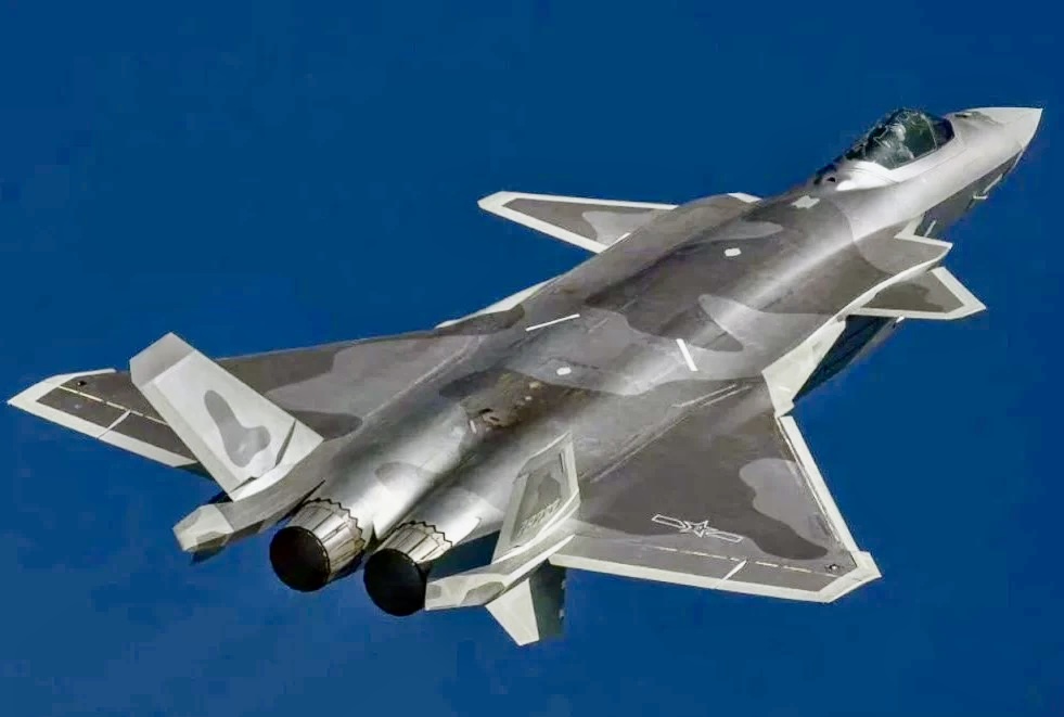 HORIZON LINE CHENGDU J-20 STEALTH FIGHTER - Image 9